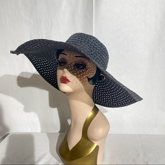 Woven Large Sun Hat - Picture 6 of 7